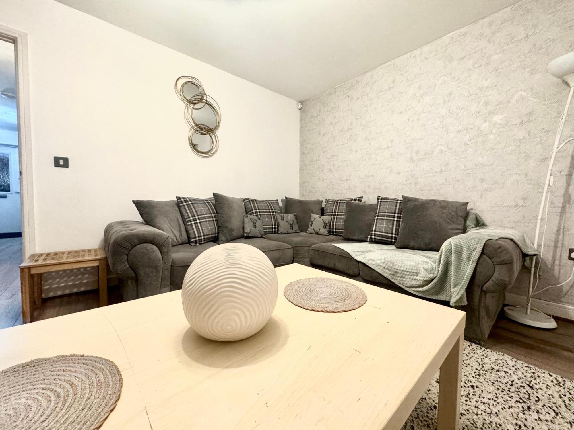Ferienhaus Cosy Modern 3-bed Near Etihad, Coop Arena - Ao Arena And Center